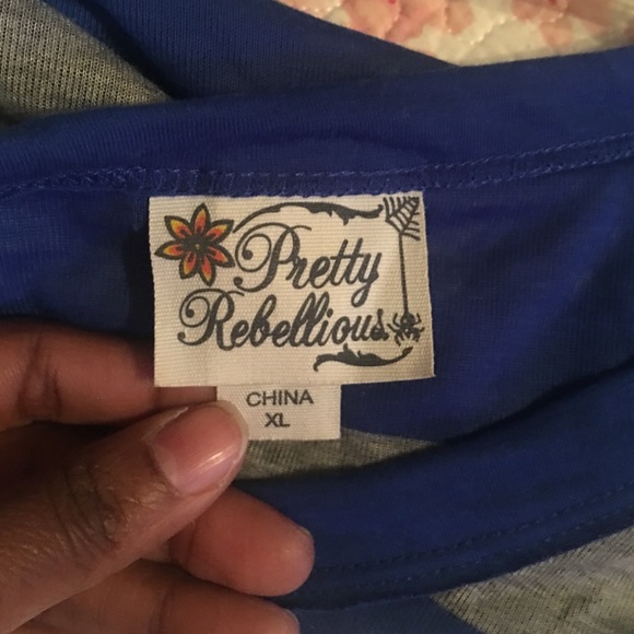 Top - Picture 2 of 2